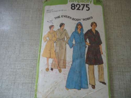SIMPLICITY PATTERNS 8275 EVERYBODY ROBES WITH HOODIE SIZE MED - CHEST/BUST 89 - 93 CM- NO SEWING INS