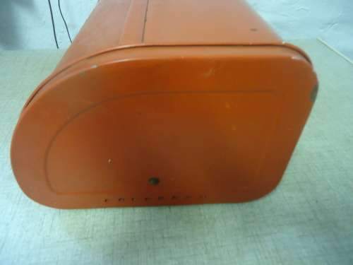 BRIGHT RED MONARCH ENAMEL BREAD BIN - 17 CM IN HEIGHT 25 CM WIDTH 43 CM WIDTH