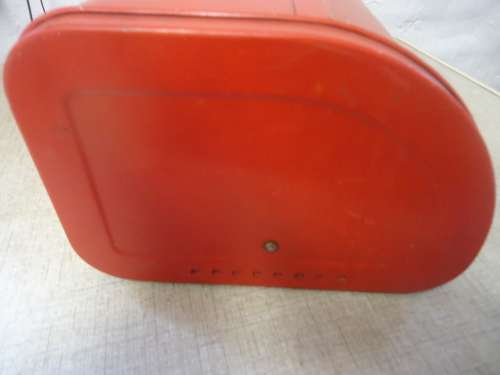 BRIGHT RED MONARCH ENAMEL BREAD BIN - 17 CM IN HEIGHT 25 CM WIDTH 43 CM WIDTH