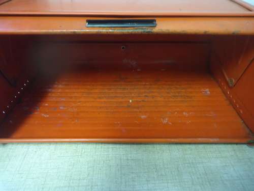 BRIGHT RED MONARCH ENAMEL BREAD BIN - 17 CM IN HEIGHT 25 CM WIDTH 43 CM WIDTH