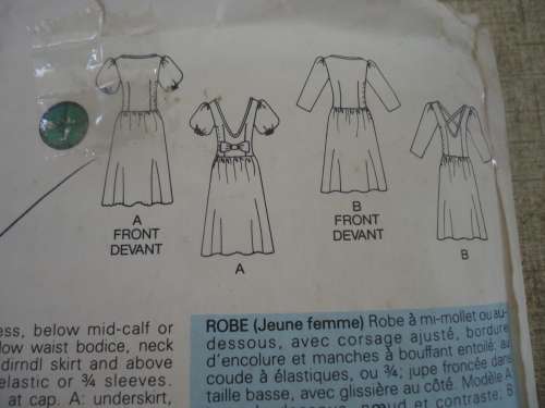 BUTTERICK  PATTERN 3174  DRESS with fitted lower waist bodice SIZE 6 + 8 + 10 complete