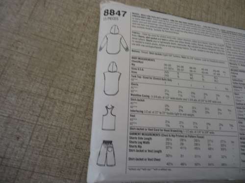 SIMPLICITY PATTERNS 8847 TEEN'S HOODIE, VEST & SHORTS SIZE XS + S + M COMPLETE