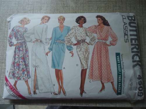 BUTTERICK  PATTERN 4509 ONE PIECE DRESS LOOSE FITTING & ELASTIC WAIST SIZE 8 + 10 + 12 SEE DESCRIPTI