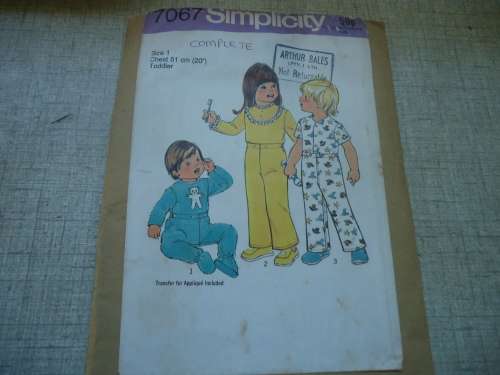 SIMPLICITY PATTERNS 7067 TODDLER'S CLOTHES   SIZE 1 YEAR COMPLETE