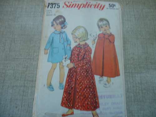 SIMPLICITY PATTERNS 7375 GIRLS NIGHTIE & GOWN CHILD SIZE 2 BREAST 21"  COMPLETE