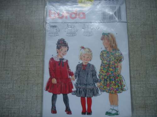 BURDA PATTERNS 4489 TODDLER & GIRL'S PRETTY DRESS SIZES 12 M,18 M,2 YR 3 YR & 4 YR COMPLETE & UNCUT