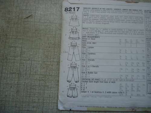 SIMPLICITY PATTERNS 8217 TODDLER'S OUTFITS SIZE A = 1/2 + 1+ 2 + 3 YEARS COMPLETE