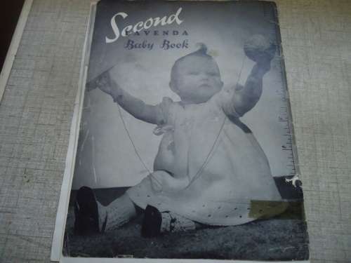 SECOND LAVENDA BABY`S KNITTING BOOK   TO FIT BABIES  6 MONTHS TO 12 MONTHS - 40  PAGES