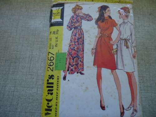 VINTAGE McCALLS PATTERNS 2667 PLEATED COLLAR DRESS IN 3 VERSIONS  SIZE 14 SIZE 38" COMPLETE