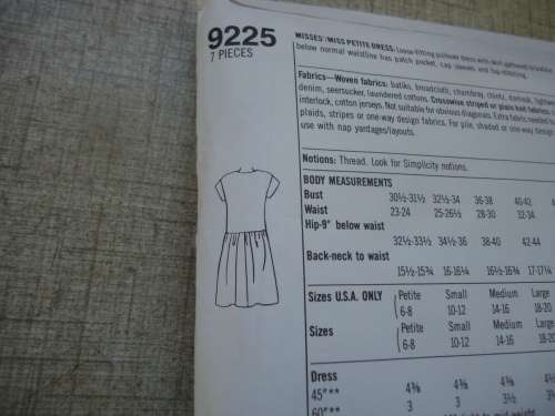 SIMPLICITY PATTERNS 9225 LOOSE FITTING PULLOVER DRESS SIZE A = 6 - 18 COMPLETE & UNCUT