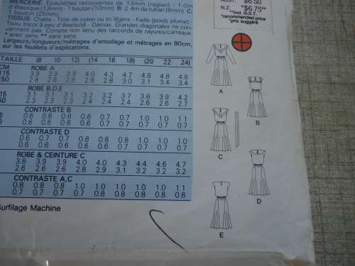 BUTTERICK  PATTERN 4735  DRESS WITH CONTRAST COLLAR  - SIZE 14 + 16 + 18 COMPLETE
