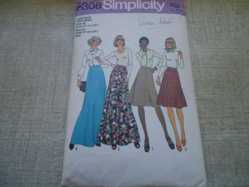 SIMPLICITY PATTERNS 7309 SKIRTS SIZE 18 + 20 WAIST 81 & 87 CM  COMPLETE