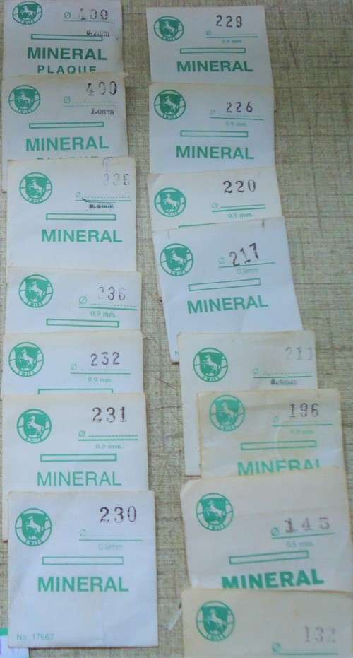 WATCH REPAIRS - HUGE PARCEL OF 77 - WATCH GLASS/CRYSTALS DIFFERENT SIZES & BRANDS