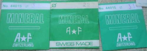 WATCH REPAIRS - HUGE PARCEL OF 77 - WATCH GLASS/CRYSTALS DIFFERENT SIZES & BRANDS