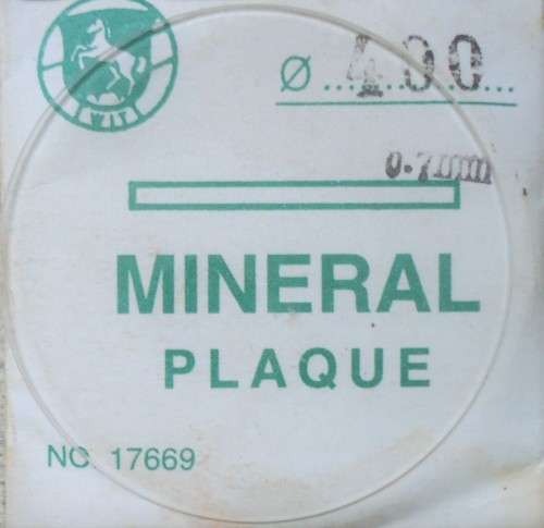 WATCH REPAIRS - HUGE PARCEL OF 77 - WATCH GLASS/CRYSTALS DIFFERENT SIZES & BRANDS