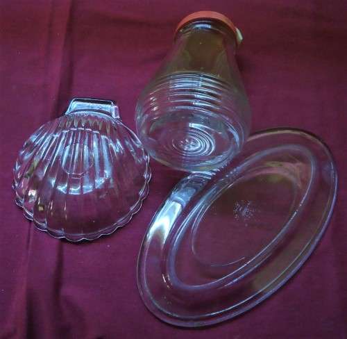 KITCHENWARE - GLASS GRAVY SAUCER, GLASS BUTTER CLAM DISH & SUGAR OR HONEY CONTAINER - V/GOOD COND