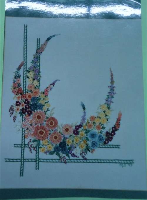 UNUSED EMBROIDERY KIT - FLORAL TRELLIS - Fabric Size 40 cm x 40 cm by AMBLETON EMBROIDERIES