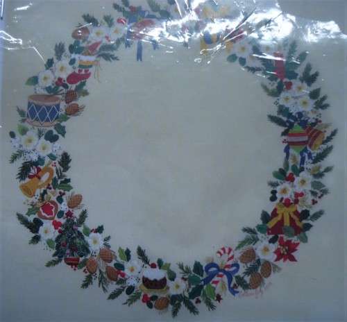 UNUSED EMBROIDERY KITCHRISTMAS WREATH - Fabric Size 42 cm x 42 cm by ROSEWORKS EMBROIDERY DESIGNS