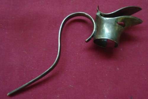 VINTAGE HAND HELD CANDLE SNUFFER