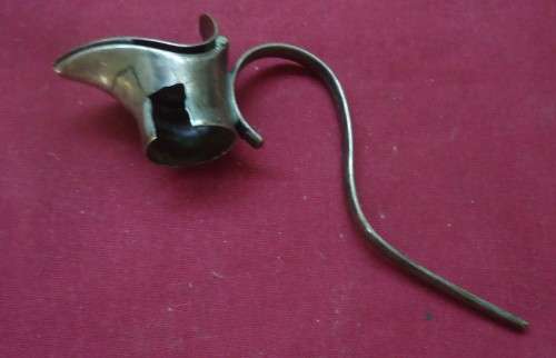 VINTAGE HAND HELD CANDLE SNUFFER