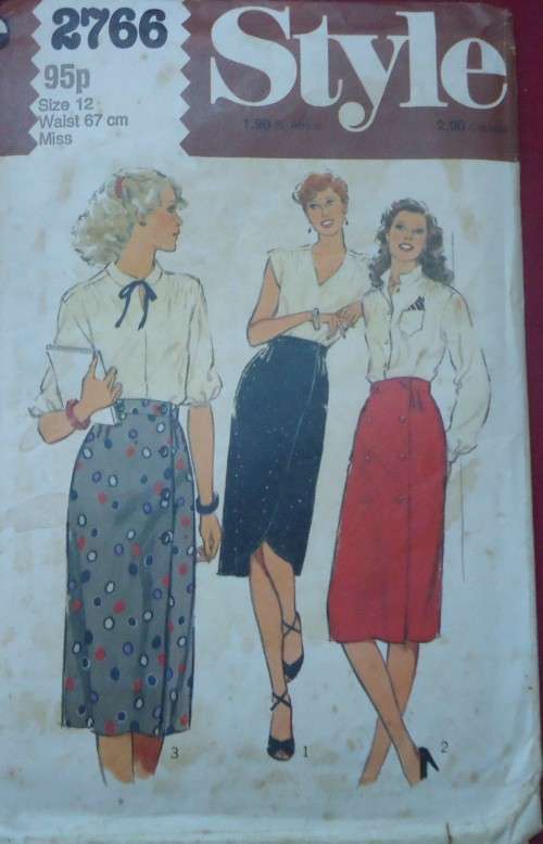 STYLE PATTERNS 2766 SET OF FRONT WRAP SKIRTS SIZE 12 WAIST 67 CM COMPLETE