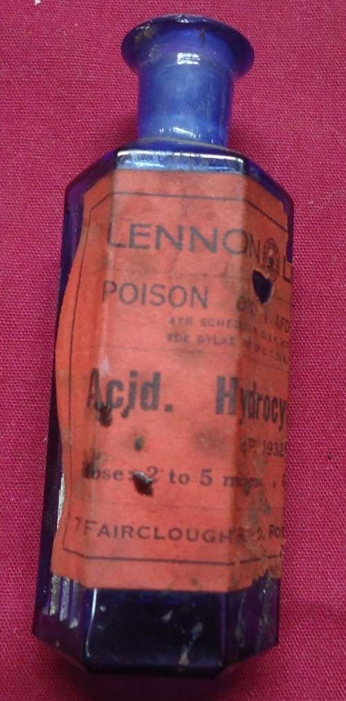 SMALL COBALT BLUE HEXAGONAL SHAPED GLASS VINTAGE CHEMIST-APOTHECARY BOTTLE -SEE PHOTOS