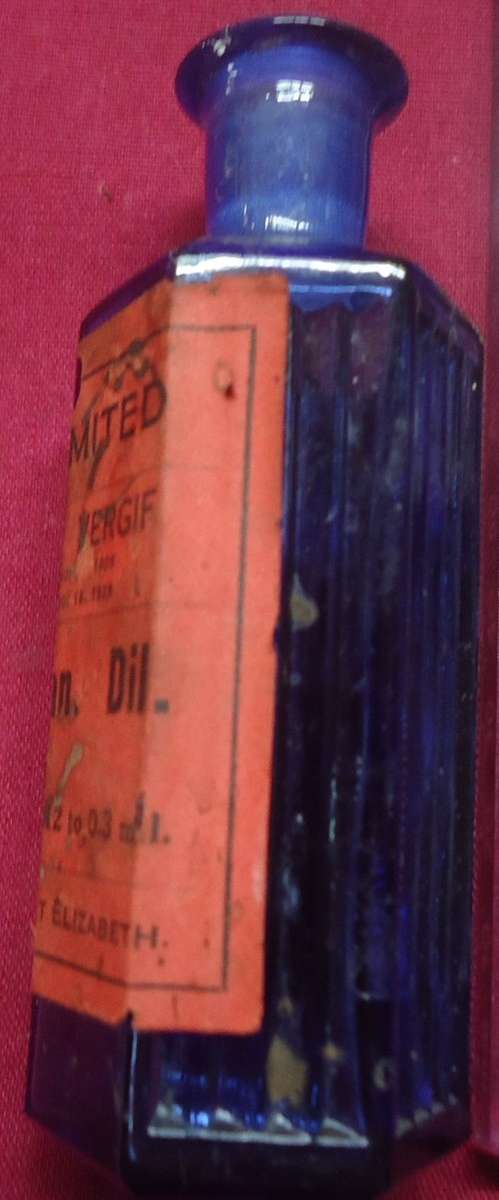 SMALL COBALT BLUE HEXAGONAL SHAPED GLASS VINTAGE CHEMIST-APOTHECARY BOTTLE -SEE PHOTOS