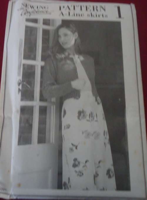SEWING WITH CONFIDENCE PATTERN 1 - A-LINE SKIRTS - SIZE   8 - 18 COMPLETE & UNCUT