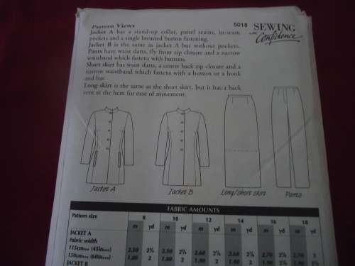 SEWING WITH CONFIDENCE PATTERN 18 - TAILORED SUIT - SIZES -8 - 18 COMPLETE & UNCUT