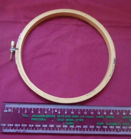 6" OR 15 CM WOOD LOOM & FRAME WITH EXPANDER & SCREW
