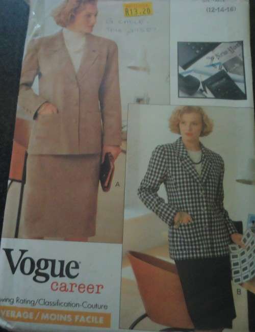 VOGUE CAREER PATTERNS -7621 SKIRT SUIT SIZE  12 + 14 + 16 COMPLETE