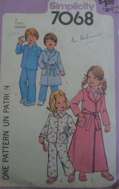 SIMPLICITY PATTERN 7068 KIDS GOWN &  PJS SIZE 3 YEARS COMPLETE