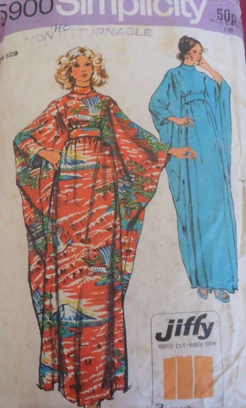 SIMPLICITY PATTERNS 5900 CAFTAN  ONE SIZE - NO SEWING INSTRUCTIONS