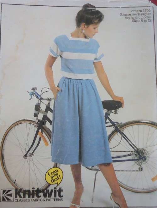KNITWIT PATTERNS 1500 "LADIES SQUARE NECK RAGLAN TOP & CULOTTES" SIZES 6 - 22