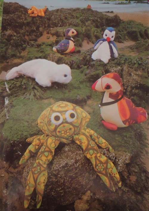 CREATIVE SOFT TOY MAKING BY PAMELA PEAKE - 136 A4 PAGES HARDCOVER  - SEE PICTURES