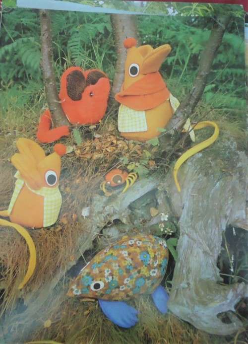 CREATIVE SOFT TOY MAKING BY PAMELA PEAKE - 136 A4 PAGES HARDCOVER  - SEE PICTURES