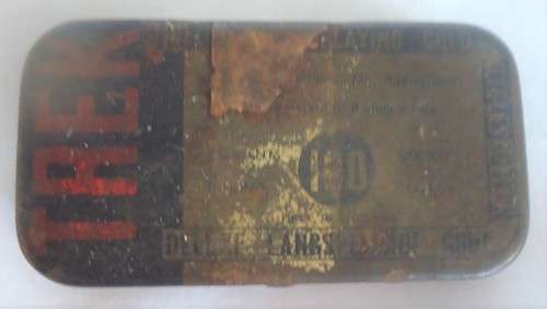 TREK GRAMOPHONE NEEDLE TIN WITH NEEDLES- GOLD TIN WITH RED PRINT- WITH SIGNS OF RUST