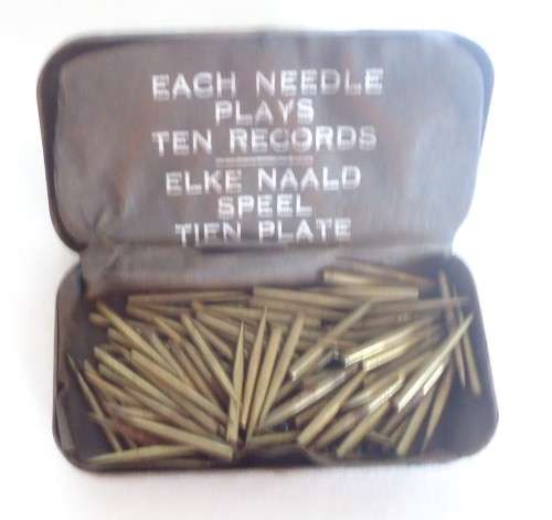 TREK GRAMOPHONE NEEDLE TIN WITH NEEDLES- GOLD TIN WITH RED PRINT- WITH SIGNS OF RUST