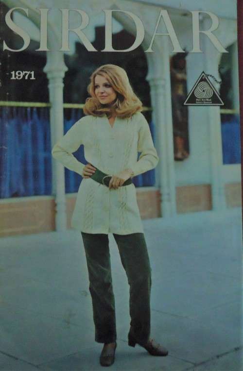 KNIT WITH SIDAR IN 1971 - 32 A5 PAGES WITH KNITTING PATTERNS