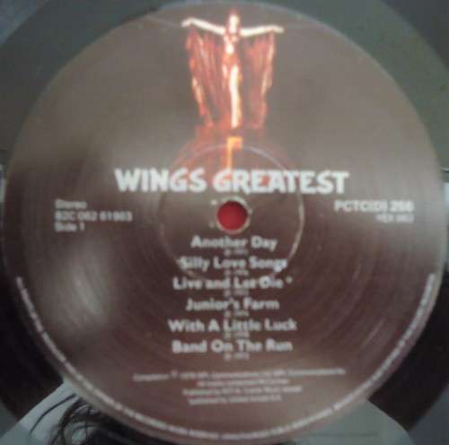 WINGS GREATEST - 1973 EMI VINYL LP - PCTC (D) 256 WITH INNER SLEEVE