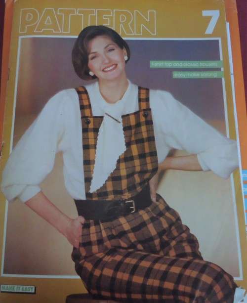 MAKE IT EASY PATTERN NUMBER 7 - T SHIRT TOP & CLASSIC PANTS & EASY MAKE SARONG