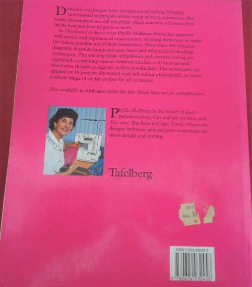 OVERLOCKED CLOTHES TO WEAR - PHYLLIS HOFFMAN - 120 PAGES SOFT COVER BOOK