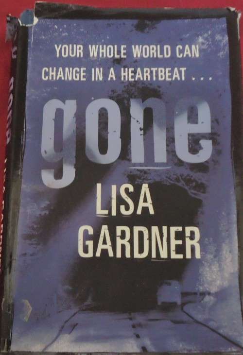 LISA GARDNER "GONE" -LARGE SIZE HARD COVER WITH DUST JACKET