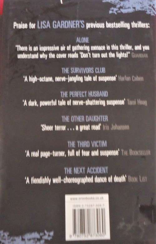 LISA GARDNER "GONE" -LARGE SIZE HARD COVER WITH DUST JACKET