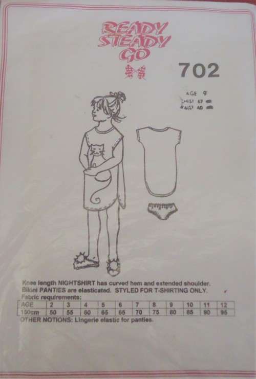READY-STEADY-GO PATTERN-NUMBER 702 KNEE LENGTH NIGHTIE AGE 11 -CHEST 74/76 CM