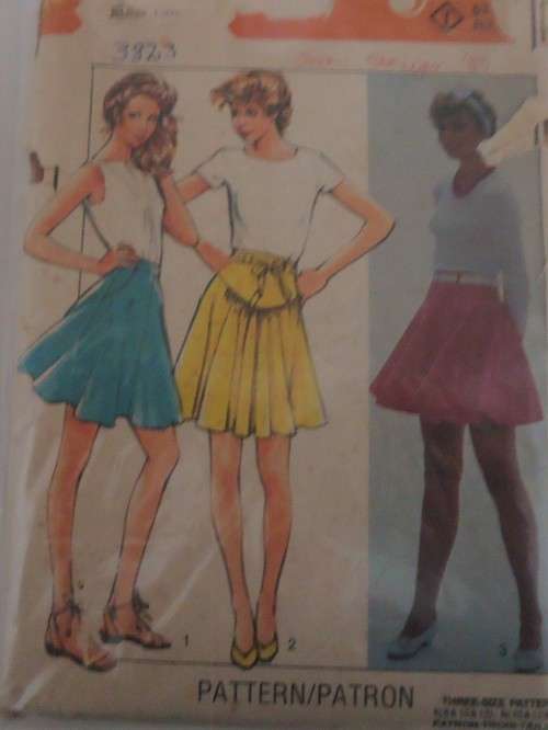 VINTAGE STYLE 3823  SET OF FLARED SKIRTS SIZE 10 & 12  COMPLETE