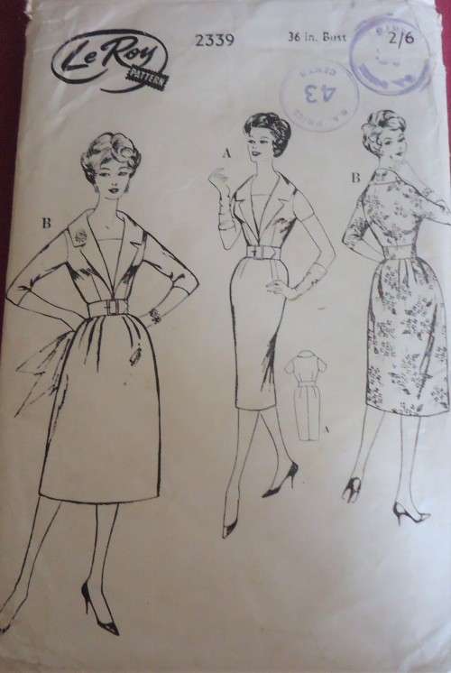 VINTAGE "LE ROY"  PATTERN 2339 V NECK DRESS SIZE 36" BUST SEE LISTING