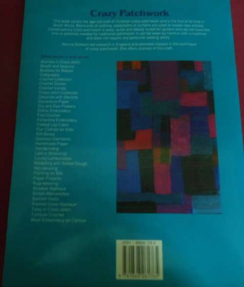 CRAZY PATCHWORK - DELOS - 36 PAGE SOFT COVER