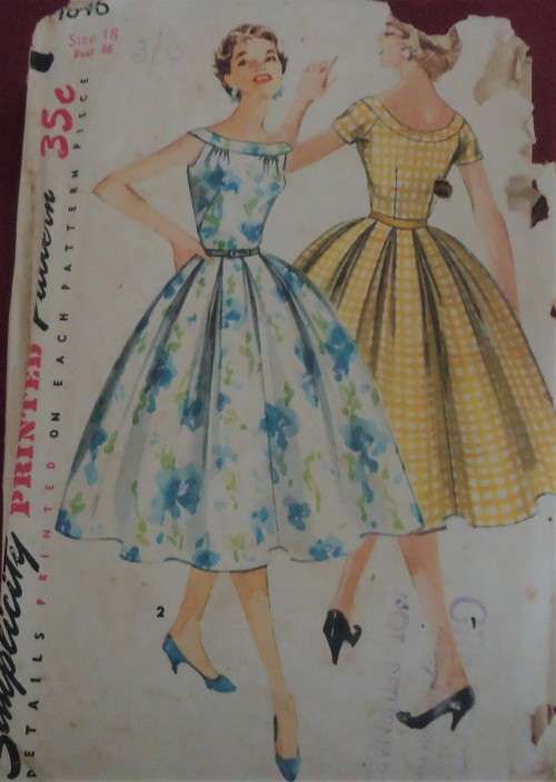 V/VINTAGE SIMPLICITY 1646 ONE PIECE DRESS SIZE 18 BUST 36^  COMPLETE
