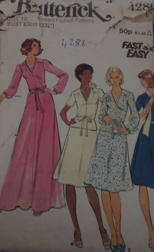 BUTTERICK 4286V NECK DRESS-SKIRT-TOP SIZE 10 BUST 83 CM COMPLETE - SUPPLIED IN A ZIPLOC BAG